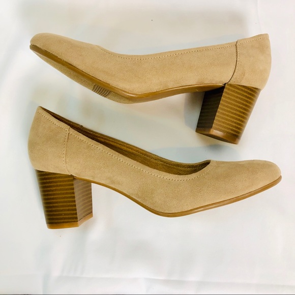 Naturalizer Shoes - NWOT Naturalizer Suede Block Pumps